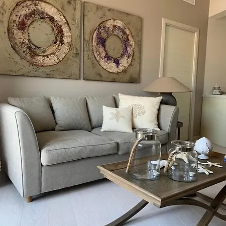 Apartment Charme House Serapo
