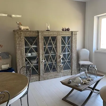 Apartment Charme House Serapo